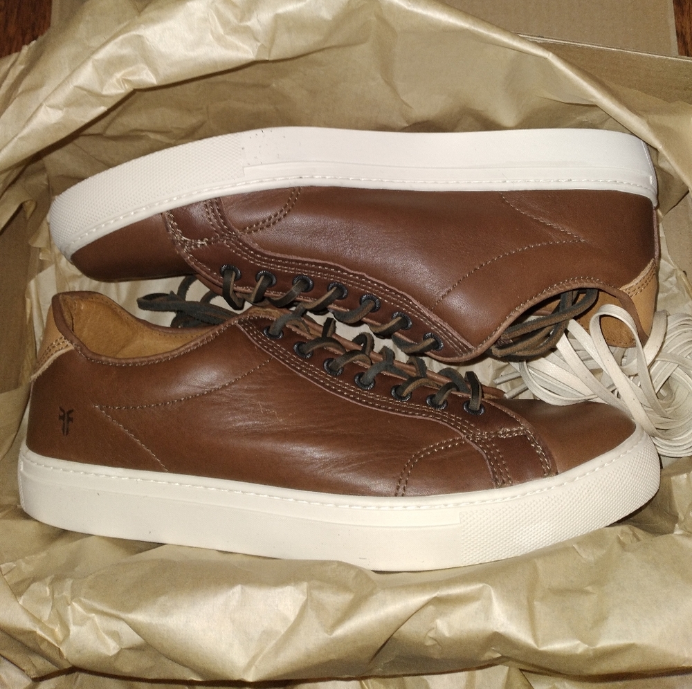 Brand New Frye Walker Low Lace - Size 8